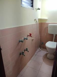 Bathroom Image of 650 Sq.ft 2 BHK Independent House for rent in Porur Chennai for Rs. 20000