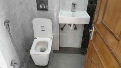 Vrindavan Apartment Bathroom Two 4