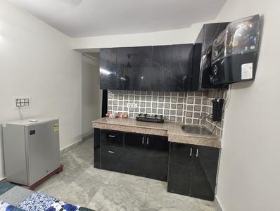 Kitchen Image of 400 Sq.ft 1 RK Builder Floor for rent in Dwarka Mor New Delhi for Rs. 12000