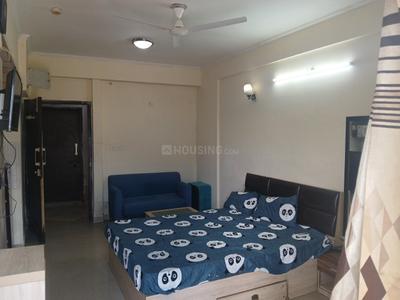 Bedroom Image of 440 Sq.ft 1 RK Apartment / Flat for rent in Supertech Ecociti, Sector 137 Noida for Rs. 20000