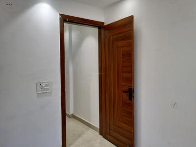 Bedroom Image of 600 Sq.ft 2 BHK Apartment / Flat for sale in Dwarka Mor New Delhi for Rs. 3900000