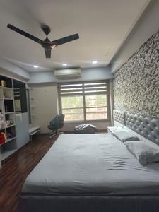 Bedroom Image of 4400 Sq.ft 4 BHK Apartment / Flat for sale in Bodakdev Ahmedabad for Rs. 60000000