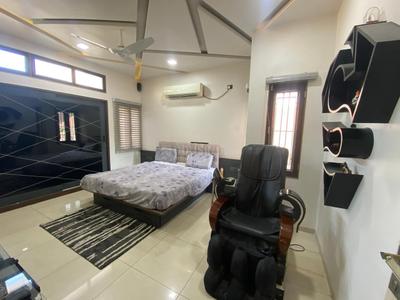 Bedroom Image of 3500 Sq.ft 6 BHK Independent House for sale in Saiyed Vasna Vadodara for Rs. 35000000