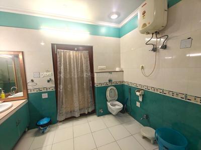 Bathroom Image of 6000 Sq.ft 6 BHK Villa for sale in LDA Vishesh Khand, Gomti Nagar Lucknow for Rs. 62500000