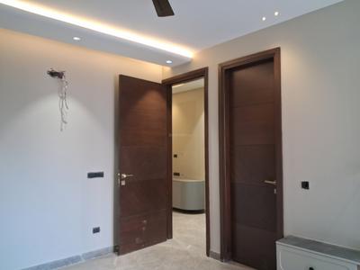 Bedroom Image of 1800 Sq.ft 3 BHK Builder Floor for sale in Paschim Vihar New Delhi for Rs. 40000000