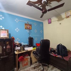 Bedroom Image of 810 Sq.ft 2 BHK Builder Floor for sale in Pul Prahlad Pur New Delhi for Rs. 2600000