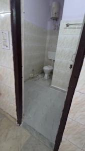 Bathroom Image of 1350 Sq.ft 2 BHK Independent House for rent in Subhash Nagar New Delhi for Rs. 15000
