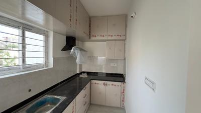 Kitchen Image of 600 Sq.ft 1 BHK Apartment / Flat for rent in Thanisandra Bengaluru for Rs. 25000