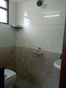 Bathroom Image of 950 Sq.ft 2 BHK Independent House for rent in Attavar Mangalore for Rs. 17000