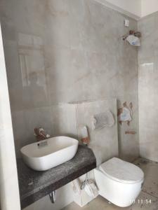 Bathroom Image of 565 Sq.ft 2 BHK Apartment / Flat for sale in Ten X Habitat Raymond Realty Tower E, Thane West Thane for Rs. 12500000