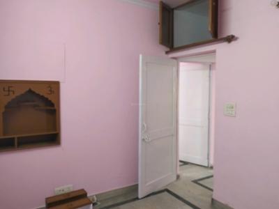 Bedroom Image of 700 Sq.ft 2 BHK Apartment / Flat for sale in Paschim Vihar New Delhi for Rs. 7000000