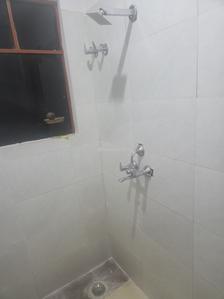 Bathroom Image of 485 Sq.ft 1 BHK Apartment / Flat for rent in Goleta Alwar for Rs. 10000
