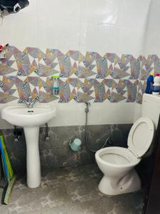 Bathroom Image of 600 Sq.ft 1 BHK Apartment / Flat for sale in Chinhat Lucknow for Rs. 3000000