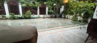 Balcony Image of 750 Sq.ft 1 RK Apartment / Flat for rent in Safdarjung Development Area New Delhi for Rs. 38000
