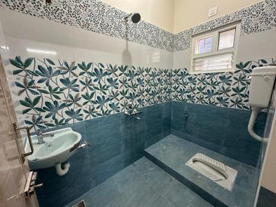 Bathroom Image of 906 Sq.ft 2 BHK Apartment / Flat for sale in Madambakkam Chennai for Rs. 7500000