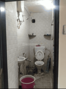 Bathroom Image of 1100 Sq.ft 2 BHK Apartment / Flat for rent in Shivaji Nagar Pune for Rs. 45000