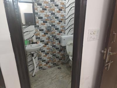 Bathroom Image of 668 Sq.ft 2 BHK Builder Floor for rent in Ranjeet Nagar New Delhi for Rs. 21000