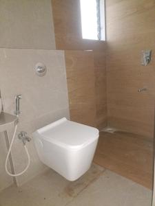Common Bathroom Image of 1060 Sq.ft 2 BHK Apartment / Flat for sale in Shah Royale, Kharghar Navi Mumbai for Rs. 15000000