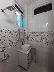 Bathroom Image of 2500 Sq.ft 3 BHK Builder Floor for rent in Sector 46 Gurgaon for Rs. 52000