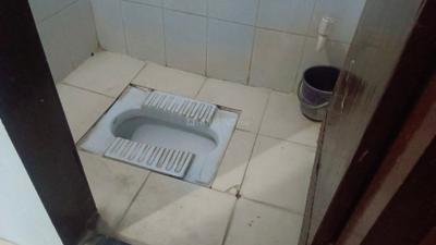 Bathroom Image of 650 Sq.ft 1 BHK Builder Floor for rent in Thergaon Pune for Rs. 12500