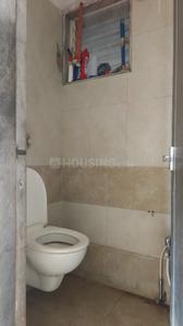 Bathroom Image of 600 Sq.ft 1 BHK Apartment / Flat for rent in Kavya Residency, Kasarvadavali Thane for Rs. 15998