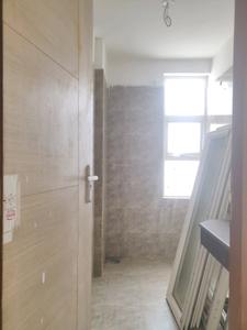 Common Bathroom Image of 1000 Sq.ft 2.5 BHK Apartment / Flat for sale in KLJ Greens, Faizupur Majra Neemka Faridabad for Rs. 8600000