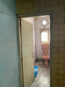 Bathroom Image of 2469 Sq.ft 3 BHK Apartment / Flat for sale in Tollygunge Kolkata for Rs. 11000000