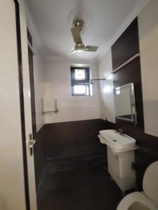 Bathroom Image of 1800 Sq.ft 3 BHK Builder Floor for rent in Naraina New Delhi for Rs. 65000