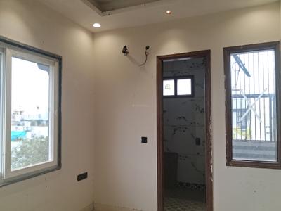 Bedroom Image of 900 Sq.ft 3 BHK Builder Floor for sale in Paschim Vihar New Delhi for Rs. 21000000