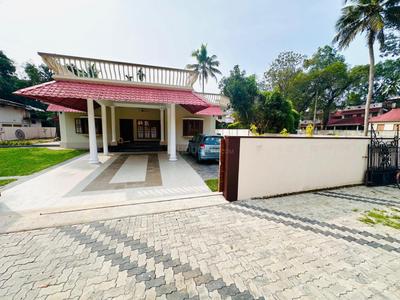 Image of 3000 Sq.ft 5 BHK Independent House for rent in Eroor, Kochi for Rs. 50000
