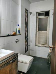 Common Bathroom Image of 1150 Sq.ft 3 BHK Apartment / Flat for sale in Rosa Bella, Hiranandani Estate Thane for Rs. 18500000