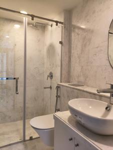 Bedroom Three Image of 1680 Sq.ft 3 BHK Apartment / Flat for sale in Piramal Mahalaxmi Central Tower 2, Worli Mumbai for Rs. 67500000