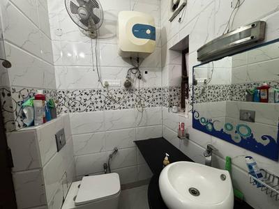 Bathroom Image of 1100 Sq.ft 3 BHK Apartment / Flat for sale in Jhang Apartment, Sector 13 Rohini New Delhi for Rs. 13500000
