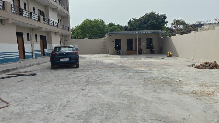 Image of S r premium pg in Sector 168, Noida