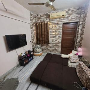 Hall Image of 550 Sq.ft 1 BHK Apartment / Flat for rent in Dahisar West Mumbai for Rs. 45000