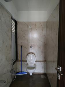 Common Bathroom Image of 690 Sq.ft 1 BHK Apartment / Flat for rent in Kavya Hill View, Kasarvadavali Thane for Rs. 17250