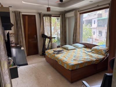 Bedroom Image of 2000 Sq.ft 3 BHK Builder Floor for sale in Rajouri Garden New Delhi for Rs. 31500000
