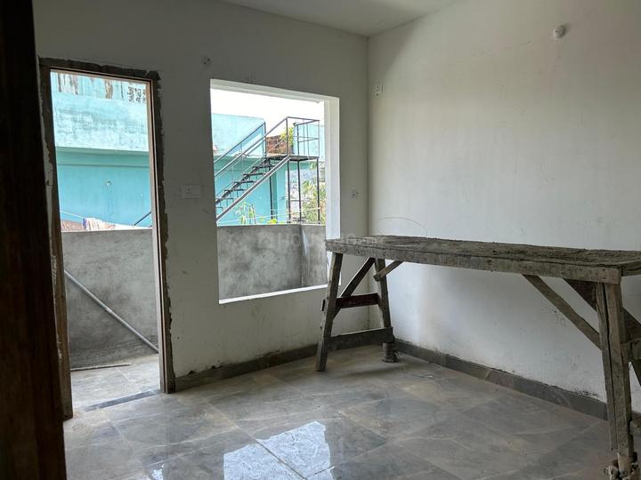 Zoo road Main Image 1