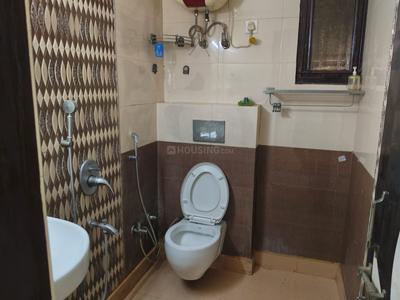 Vrindavan Apartment Bathroom 3