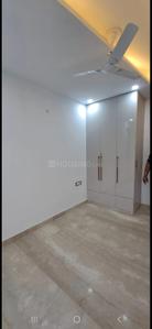 Bedroom Image of 1000 Sq.ft 3 BHK Builder Floor for rent in Vikaspuri New Delhi for Rs. 40000
