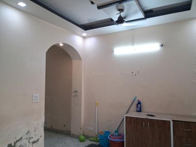 Living Room Image of 900 Sq.ft 2 BHK Builder Floor for sale in Mansarover Garden New Delhi for Rs. 9000000