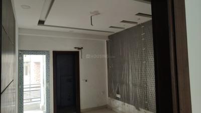Bedroom Image of 1800 Sq.ft 4 BHK Apartment / Flat for sale in Sector 102 Noida for Rs. 9650000