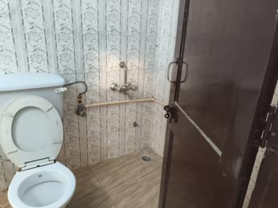 Image of 2000 Sq.ft 3 BHK Apartment / Flat for sale in CGHS Chitrakoot Apartments, Sector 22 Dwarka, New Delhi for Rs. 36000000