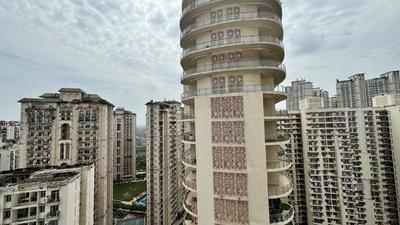 Image of 1250 Sq.ft 2.5 BHK Apartment / Flat for sale in Mahagun Moderne, Sector 78, Noida for Rs. 16500000