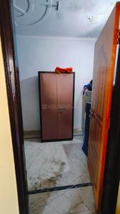 Bedroom Image of 600 Sq.ft 2.5 BHK Independent House for rent in Rajouri Garden New Delhi for Rs. 5000