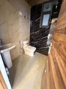 Bathroom Image of 1050 Sq.ft 2 BHK Apartment / Flat for sale in Girdharpur Sunarasi Ghaziabad for Rs. 4400000
