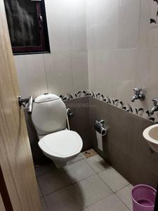 Bathroom Image of 1000 Sq.ft 2 BHK Apartment / Flat for rent in Shanti Sagar Apartment, Vashi Navi Mumbai for Rs. 42000