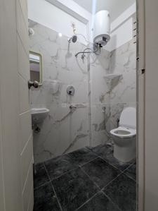 Bathroom Image of 1050 Sq.ft 2 BHK Apartment / Flat for rent in Kalyan Nagar Bengaluru for Rs. 42000