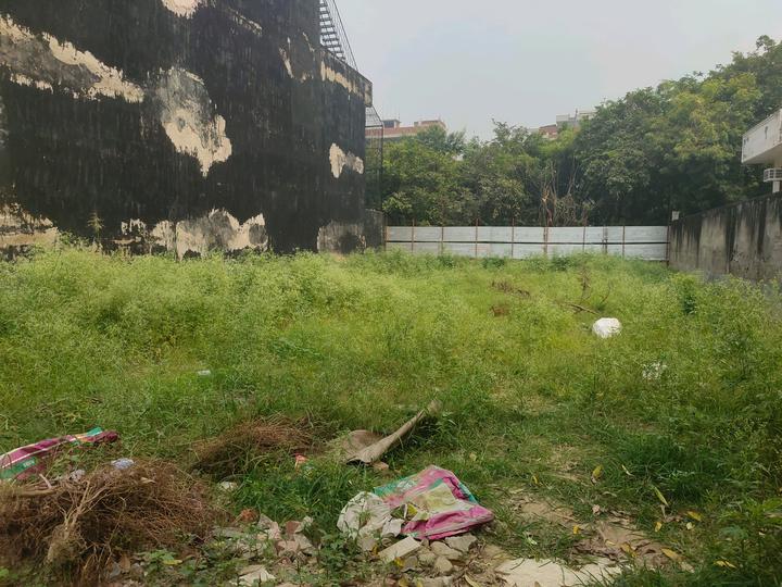 B Block, Sector 71 Main Image 1