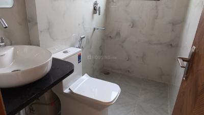 Bathroom Image of 700 Sq.ft 1 RK Independent House for rent in Sector 57 Gurgaon for Rs. 26000